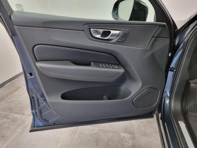 VOLVO XC60 T6 Recharge Plug-in Hybrid AWD automatico Plus Dar