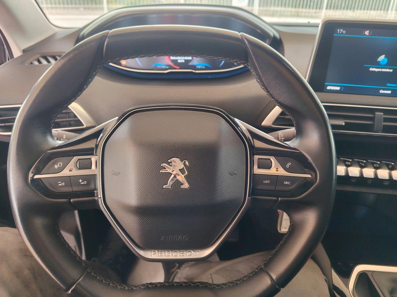 Peugeot 3008 BlueHDi 130 Business sport full opt tetto