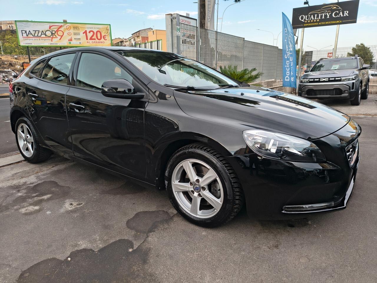 VOLVO V40 SOLO 130.000 KM 2.0 DIESEL ANNO 2015