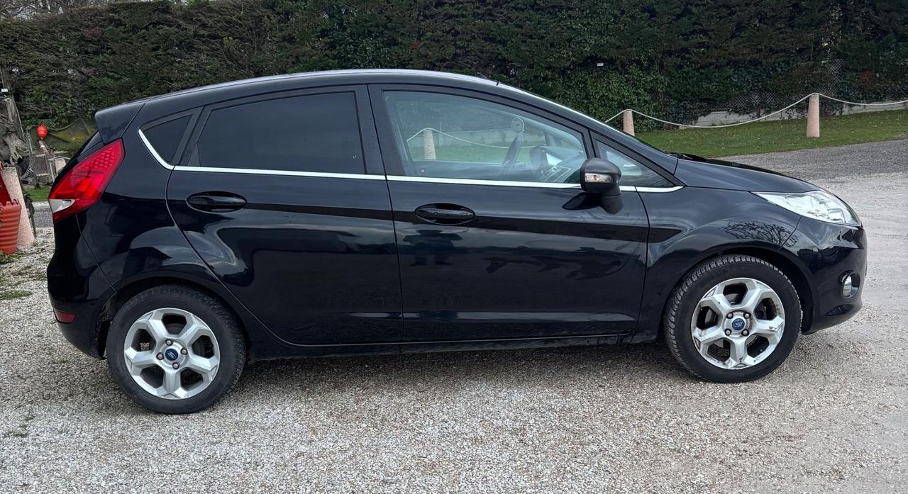 Ford Fiesta 1.2 5 porte Bz.- GPL Titanium