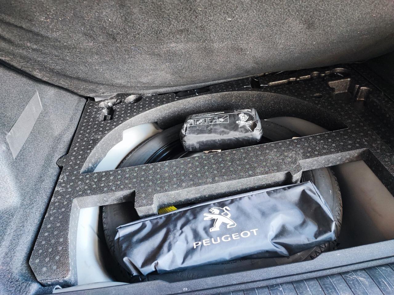 Peugeot 2008 BlueHDi 100 S&S Allure