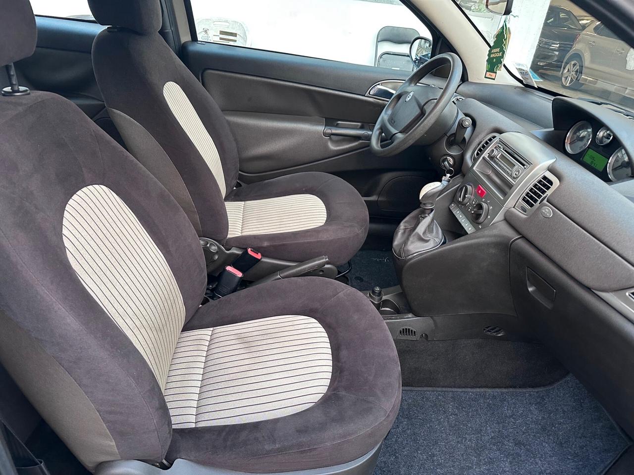 Lancia Ypsilon 1.2 Argento*NEOPATENTATI