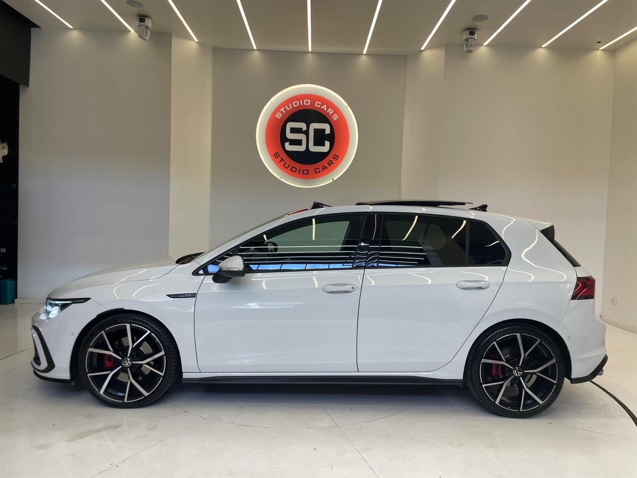 Volkswagen Golf GTD 2.0 TDI DSG 200CV