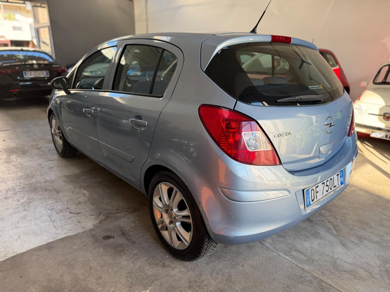 Opel Corsa 1.0 12V 5 porte Enjoy