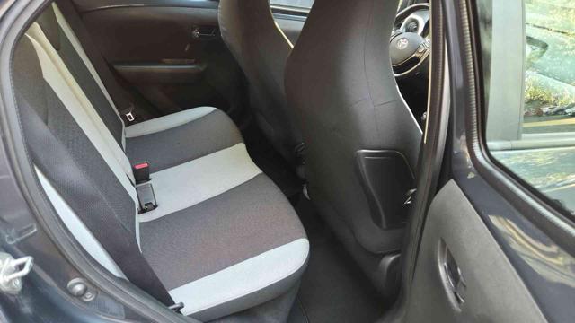 TOYOTA Aygo 1.0 VVT-i 69 CV 5 porte x-business
