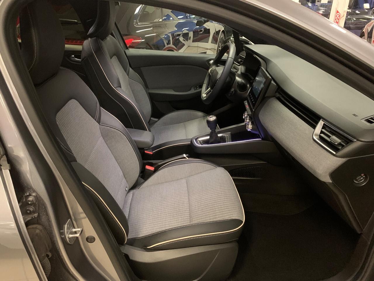 RENAULT CLIO TCE 90 CV 5 PORTE TECHNO