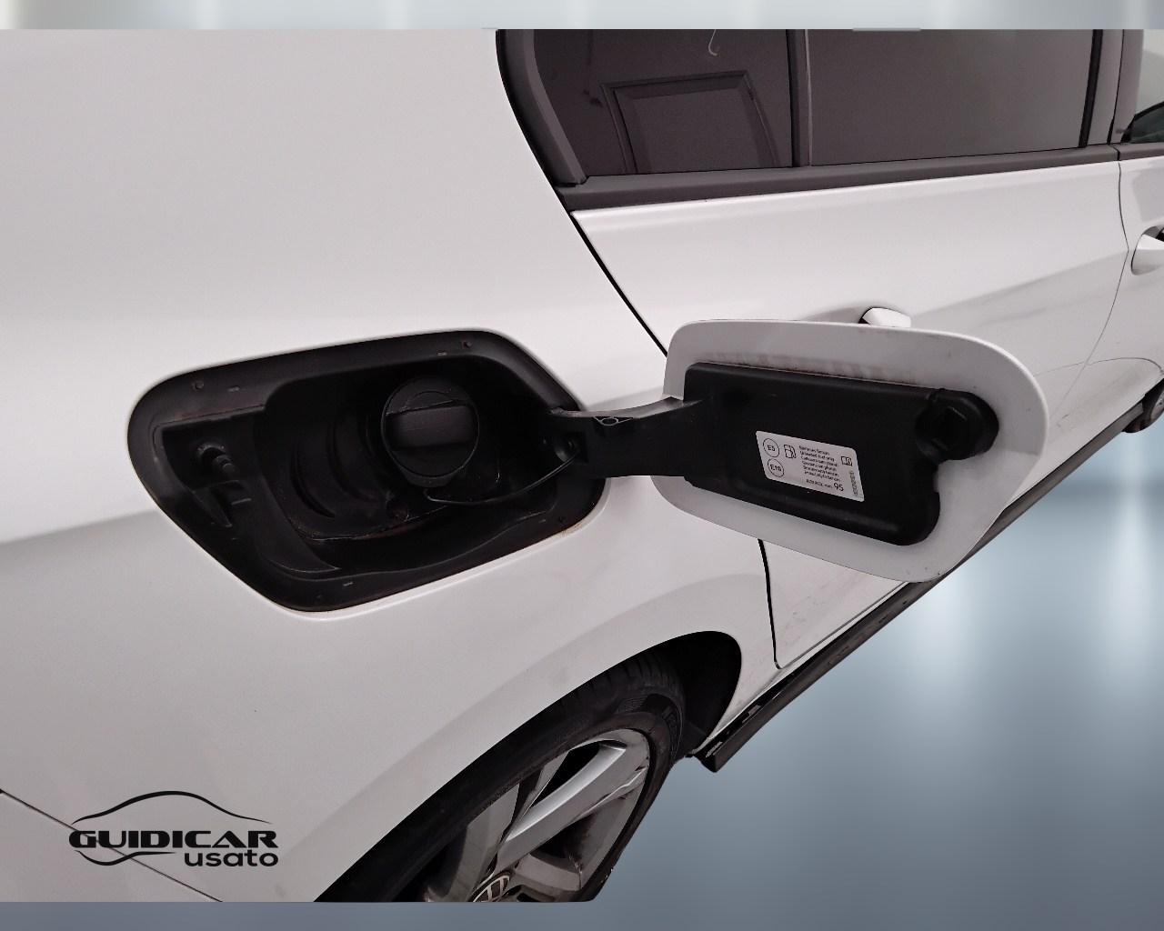 VOLKSWAGEN Golf VIII 2020 - Golf 1.5 tsi evo R-Line 130cv