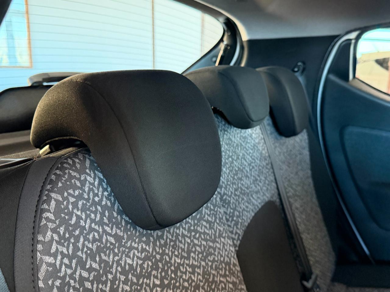 Lancia Ypsilon 1.2 69 cv. ELEFANTINO BLU