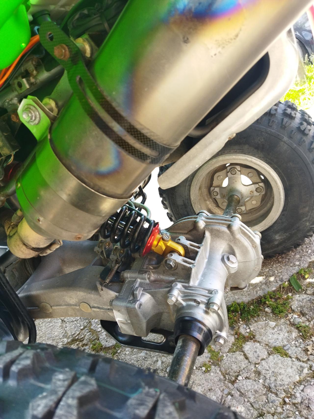 Kawasaki KFX 700 sospensioni ELKA a gas