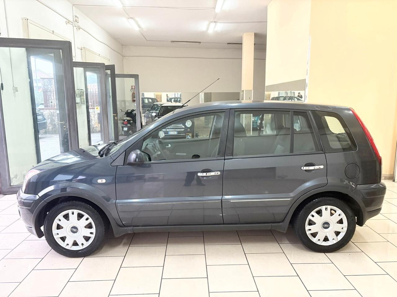 Ford Fusion 1.4i 5 porte Full Optional