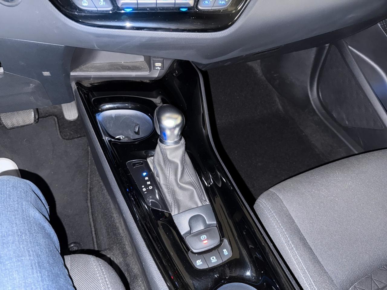 Toyota C-HR 2.0 Hybrid E-CVT Trend 184CV