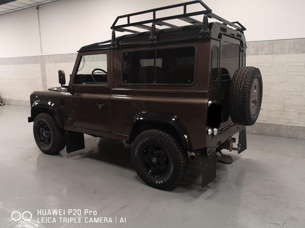 Land Rover Defender 90 turbodiesel Hard-top