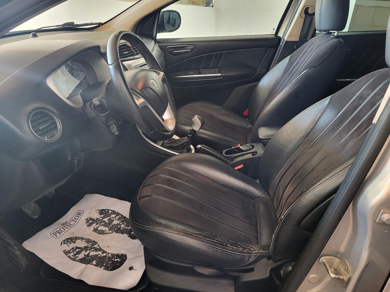 Lancia Delta 1.6 MJT DPF Oro