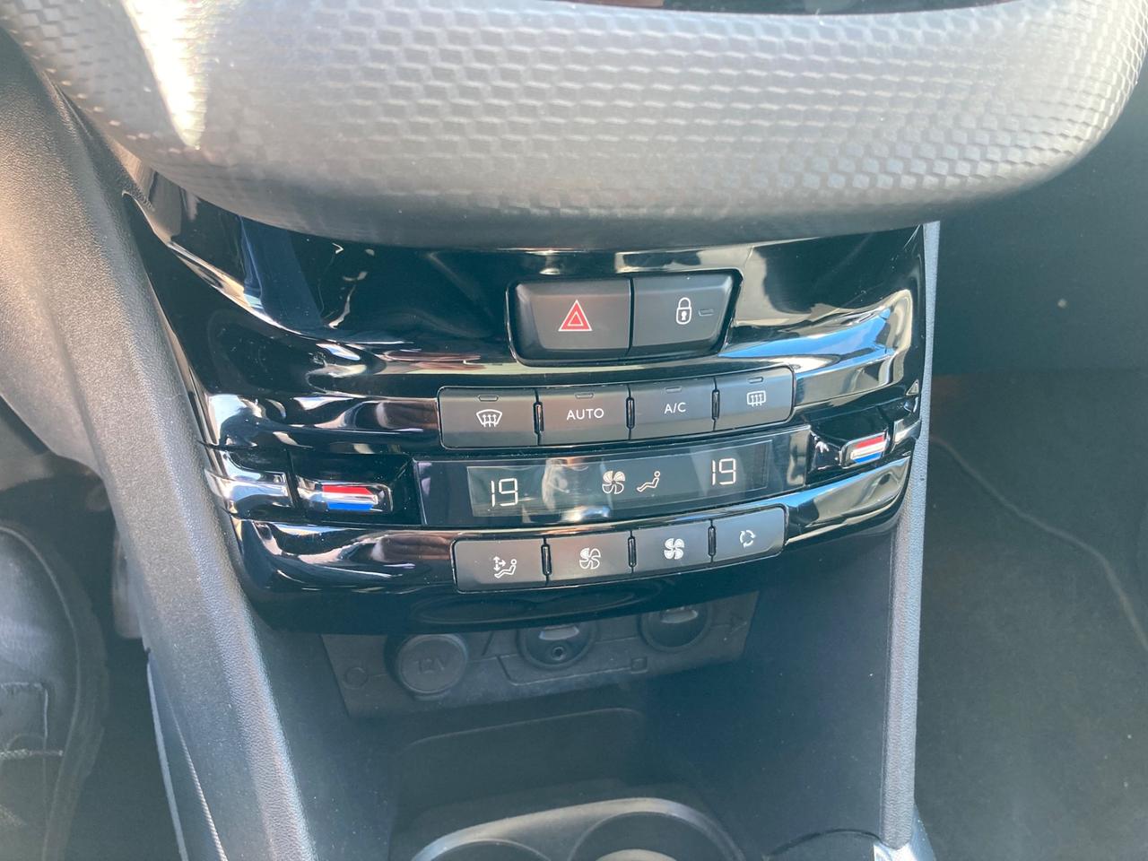 Peugeot 2008 1.6 e-HDi 115 CV Stop&Start Allure