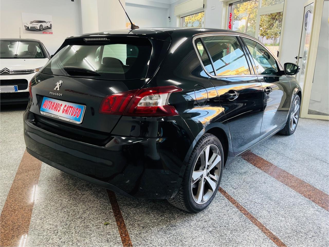Peugeot 308 1.6 e-HDi 115 CV Allure anno 2014