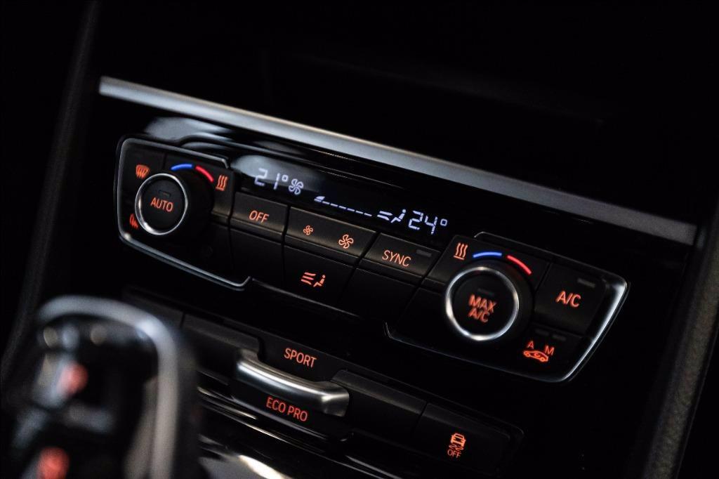 BMW 218d Active Tourer Business auto del 2019