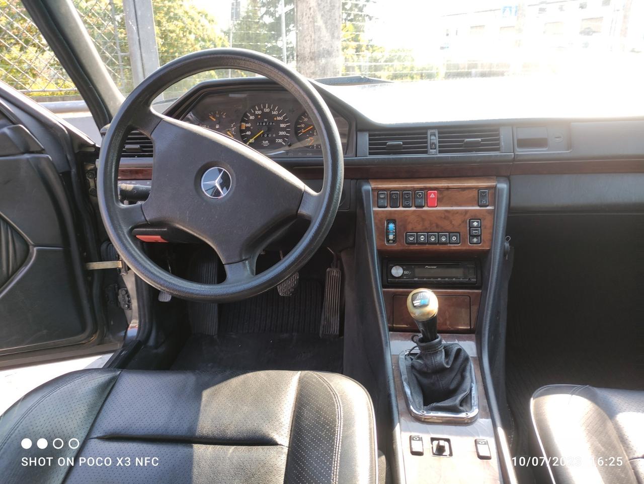 Mercedes-benz 200 MERCEDES BENZ AG 124 200 TE