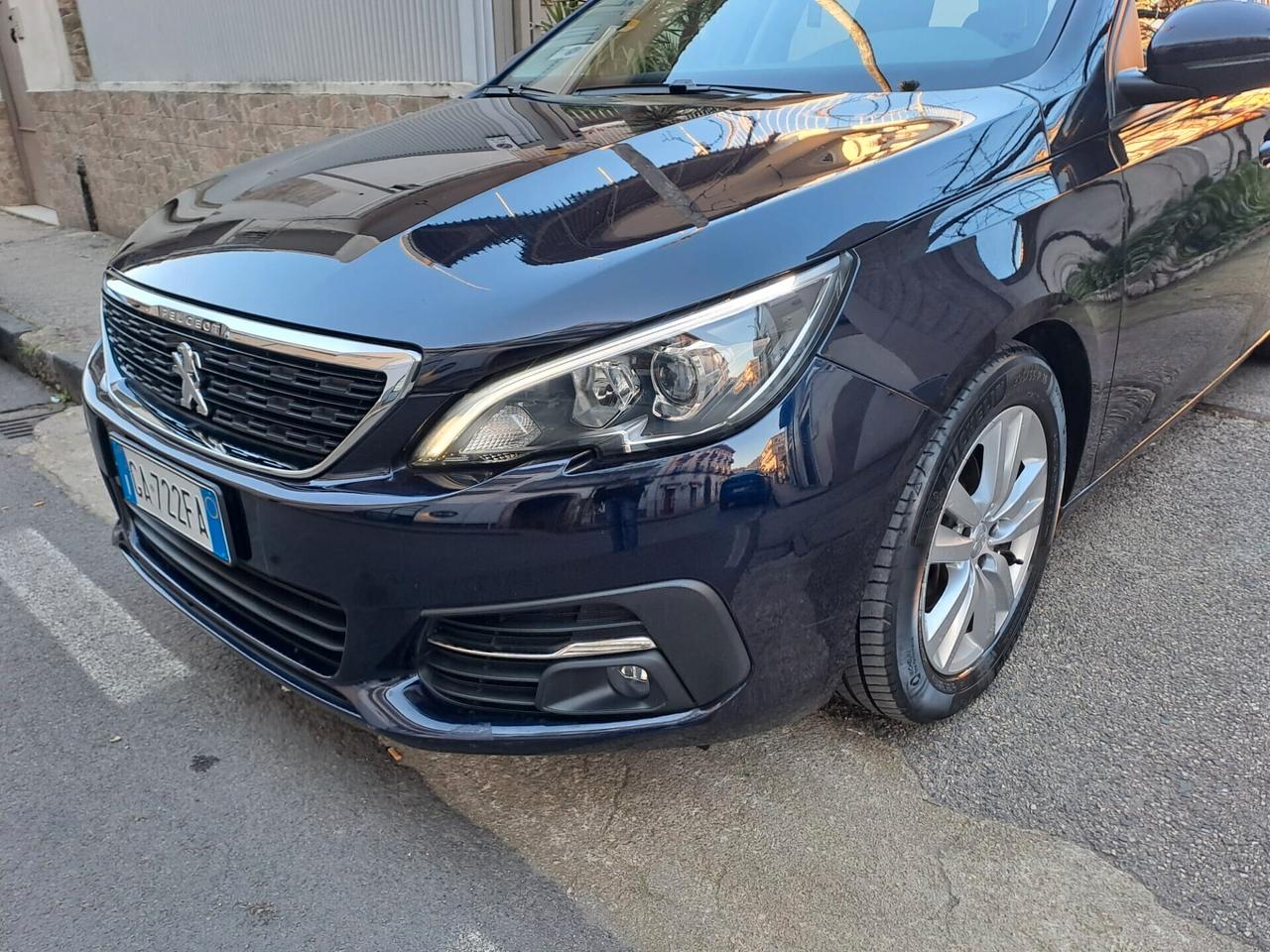 Peugeot 308 1.5 HDI 100 cv solo 60000 km