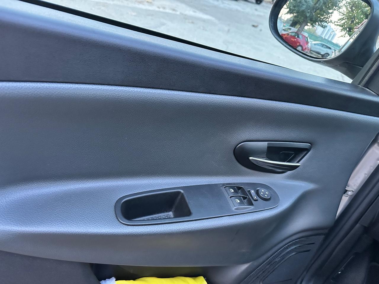 Lancia Ypsilon 1.2 Platinum solo 115mila km