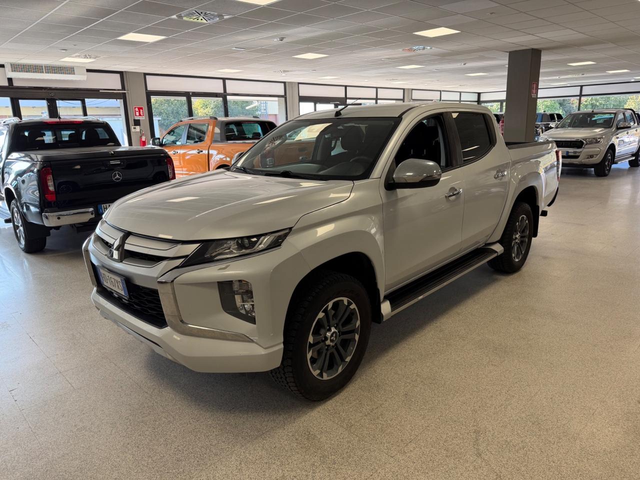 Mitsubishi L200 2.3 D 4x4 Super Select Diamond
