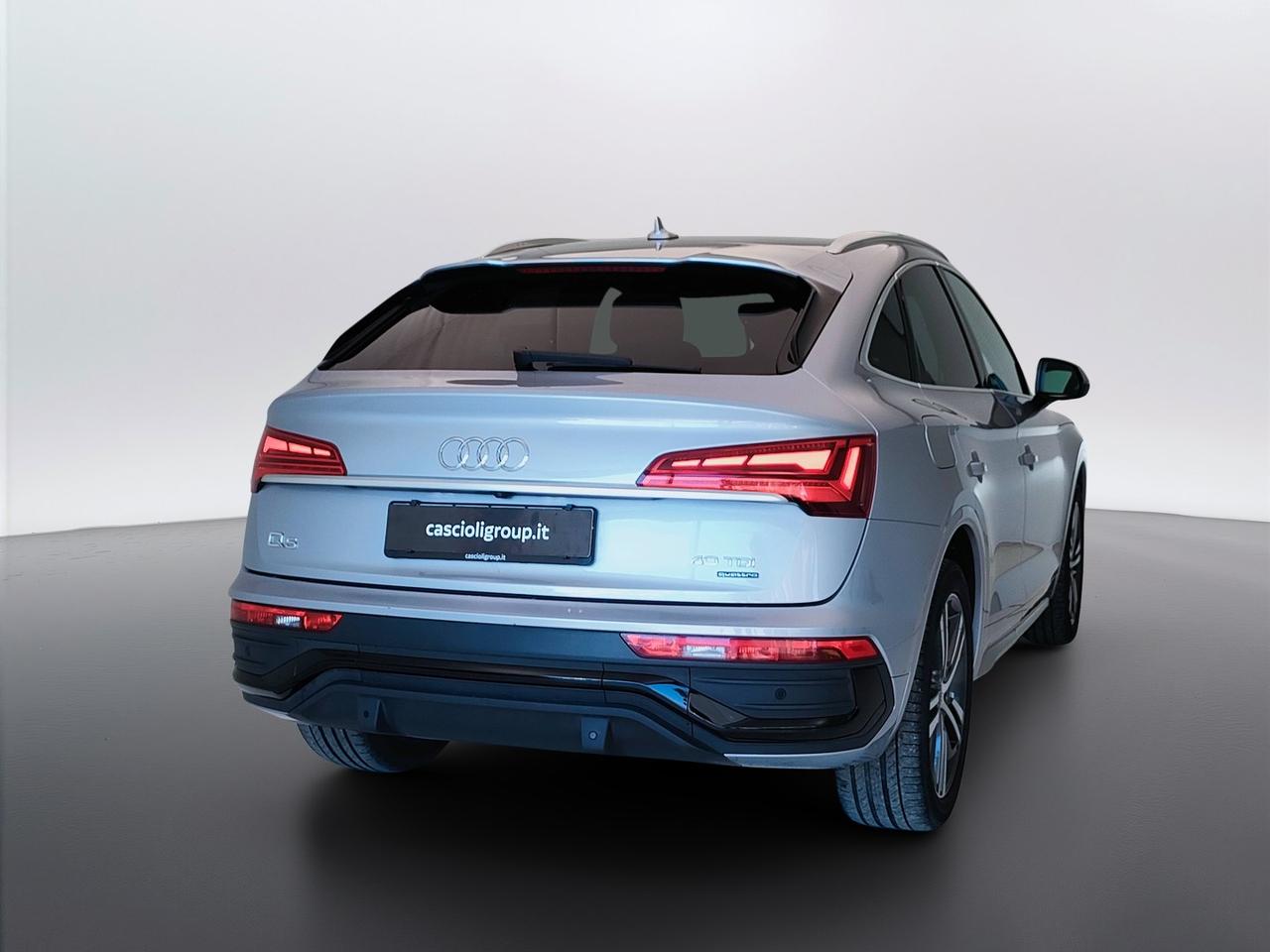 AUDI Q5 I Sportback 2021 - Q5 Sportback 40 2.0 tdi mhev 12V Business Advanced quattro s-tronic