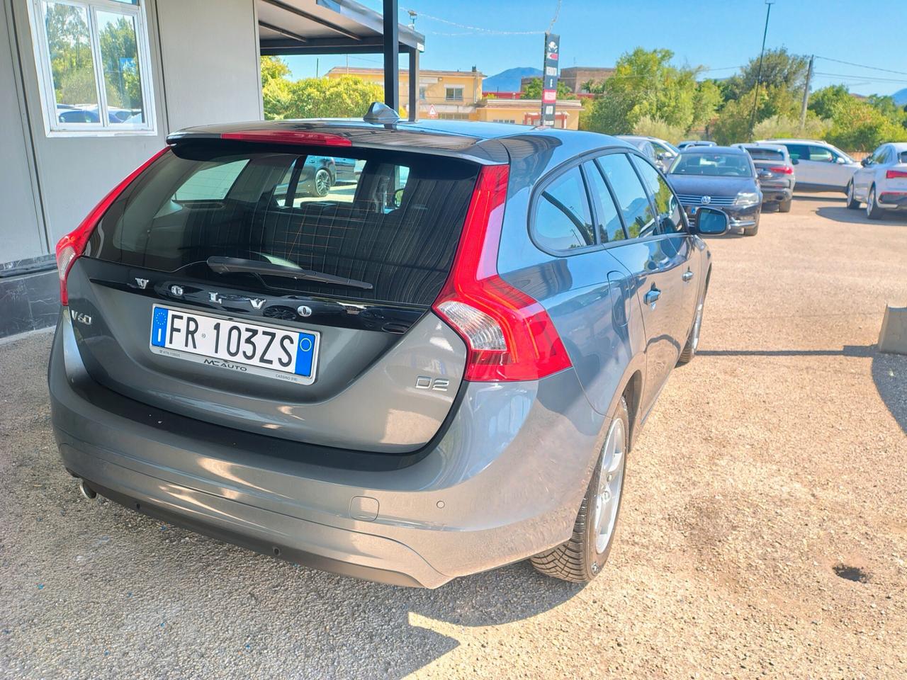 Volvo V60 D2 R-design