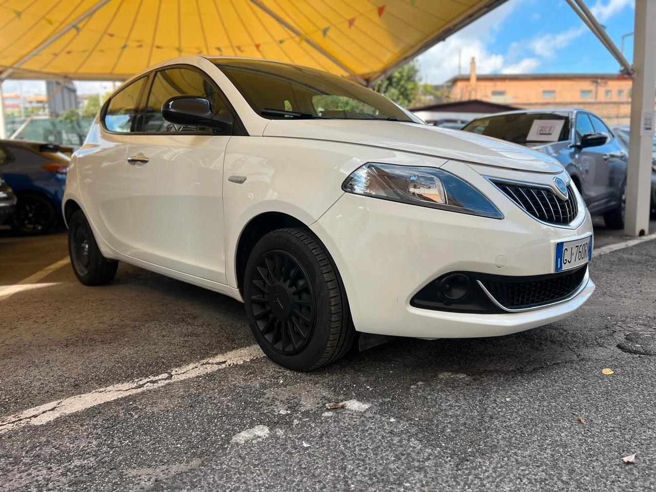 Lancia Ypsilon 1.0 FireFly 5 porte S&S Hybrid Ecochic Silver LEGGERE DESCRIZIONE