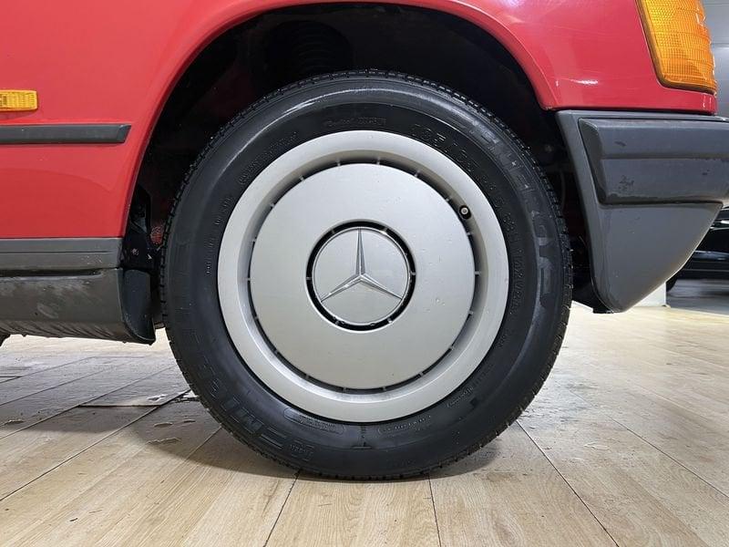 Mercedes-Benz 190 2.0