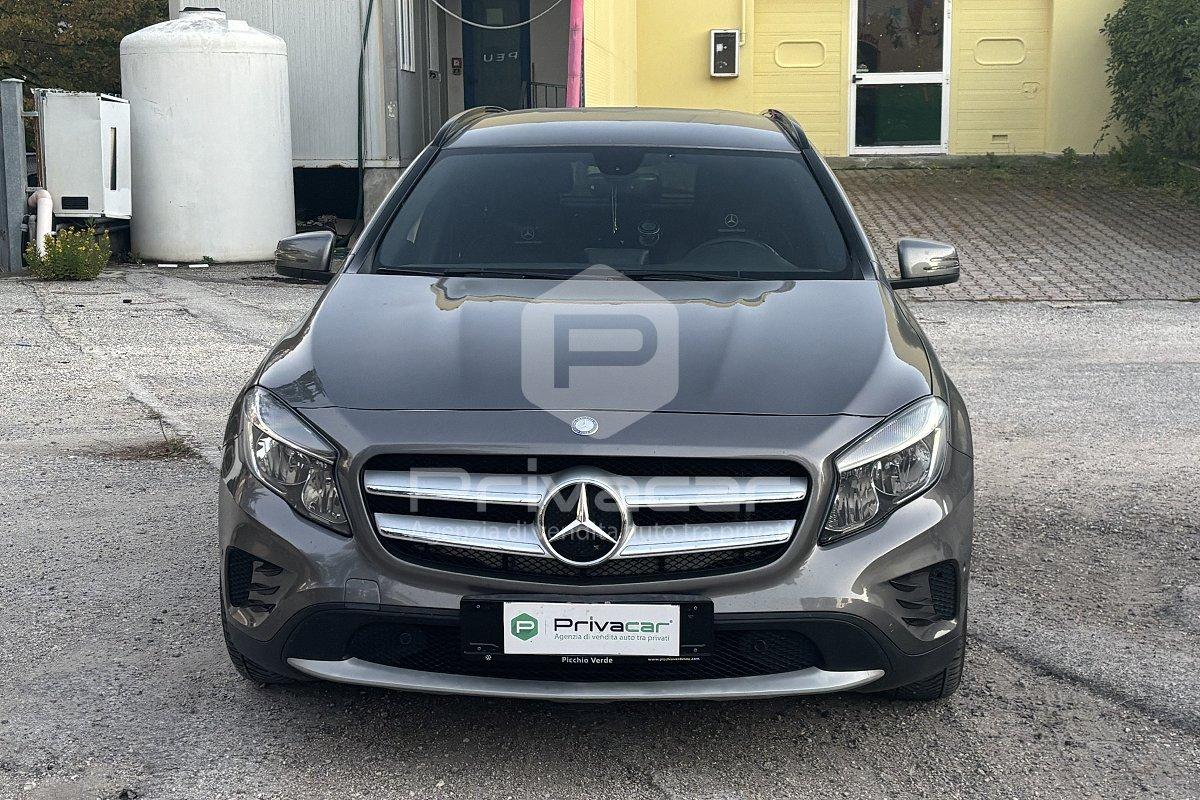 MERCEDES GLA 180 d Automatic Premium