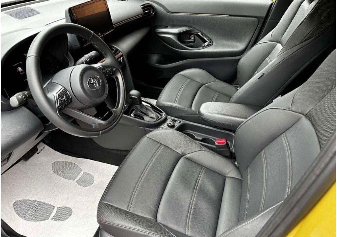Toyota Yaris Cross 1.5 Hybrid Premiere - SOLO 29.730Km !!