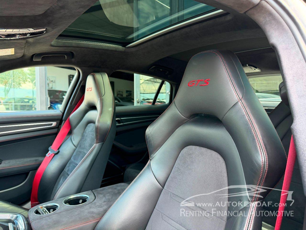 Porsche Panamera 4.0 GTS auto