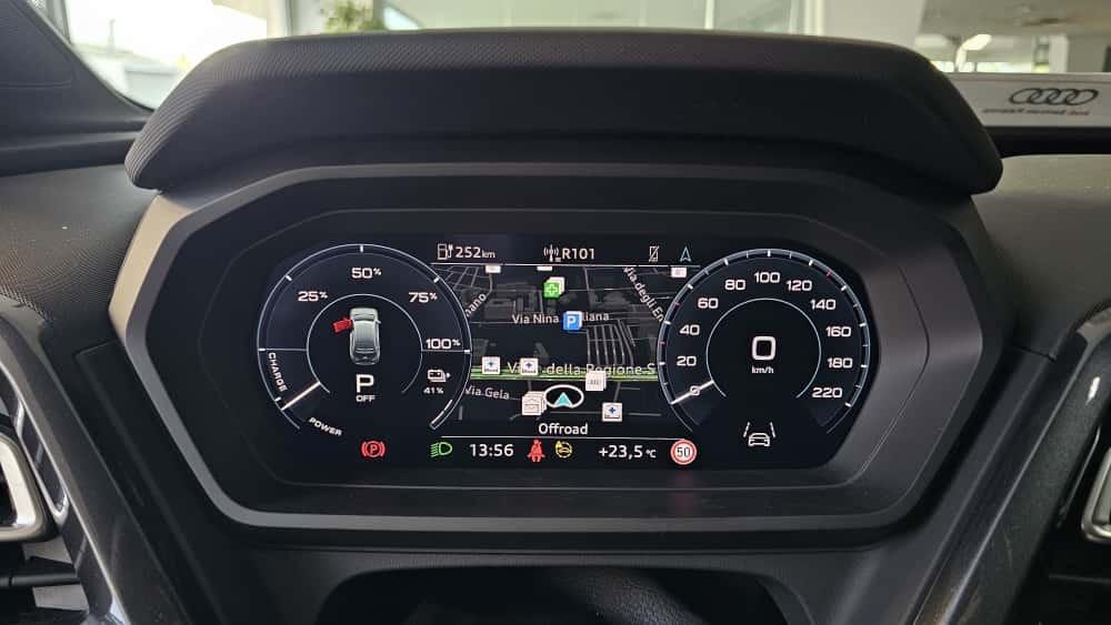 Audi Audi Q4 S line edition 45 e-tron quattro 210,00 kW