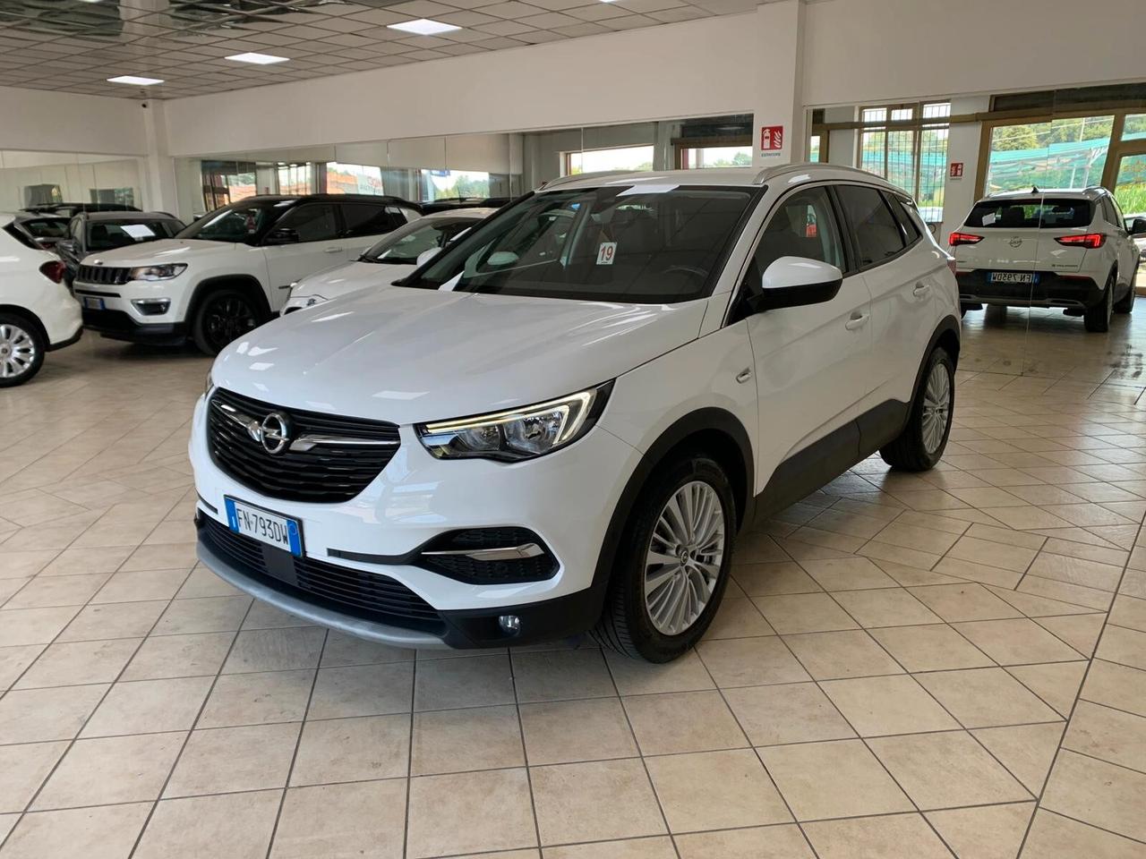 Opel Grandland X 1.2 130 CV Business