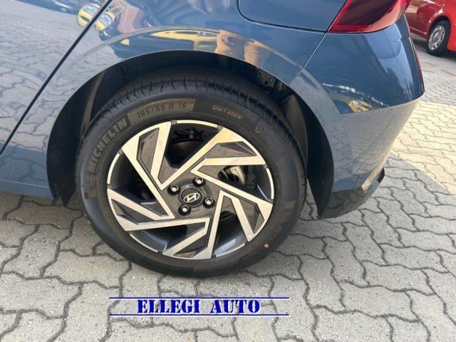 HYUNDAI i20 1.2 100 CV Connectline KM 0