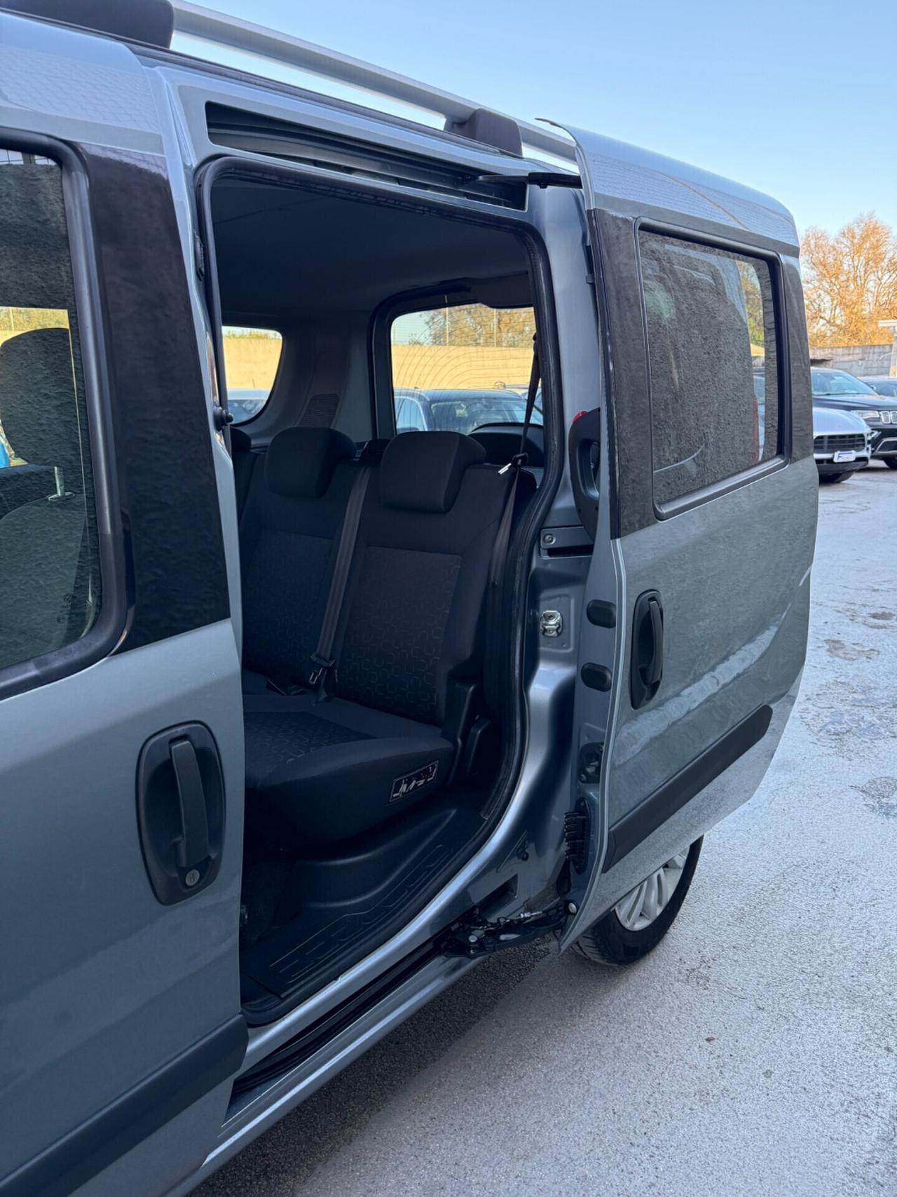 Fiat Doblo Doblò 1.6 MJT 16V Emotion,clima,sensori di parcheggio,cerchi in lega,comandi al volante,ecc.
