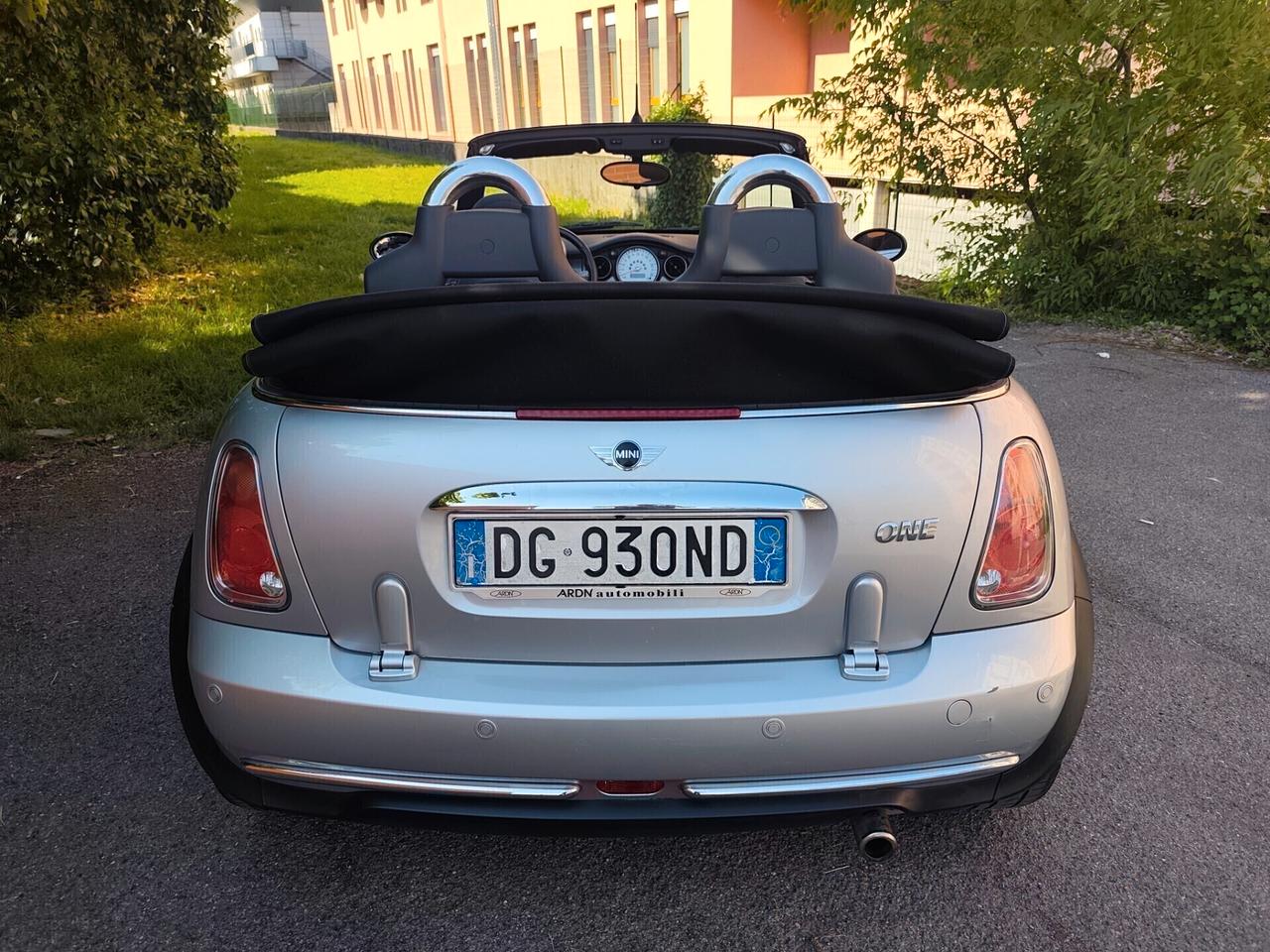 Mini One 1.6 benzina euro 4 Cabrio neopatentati