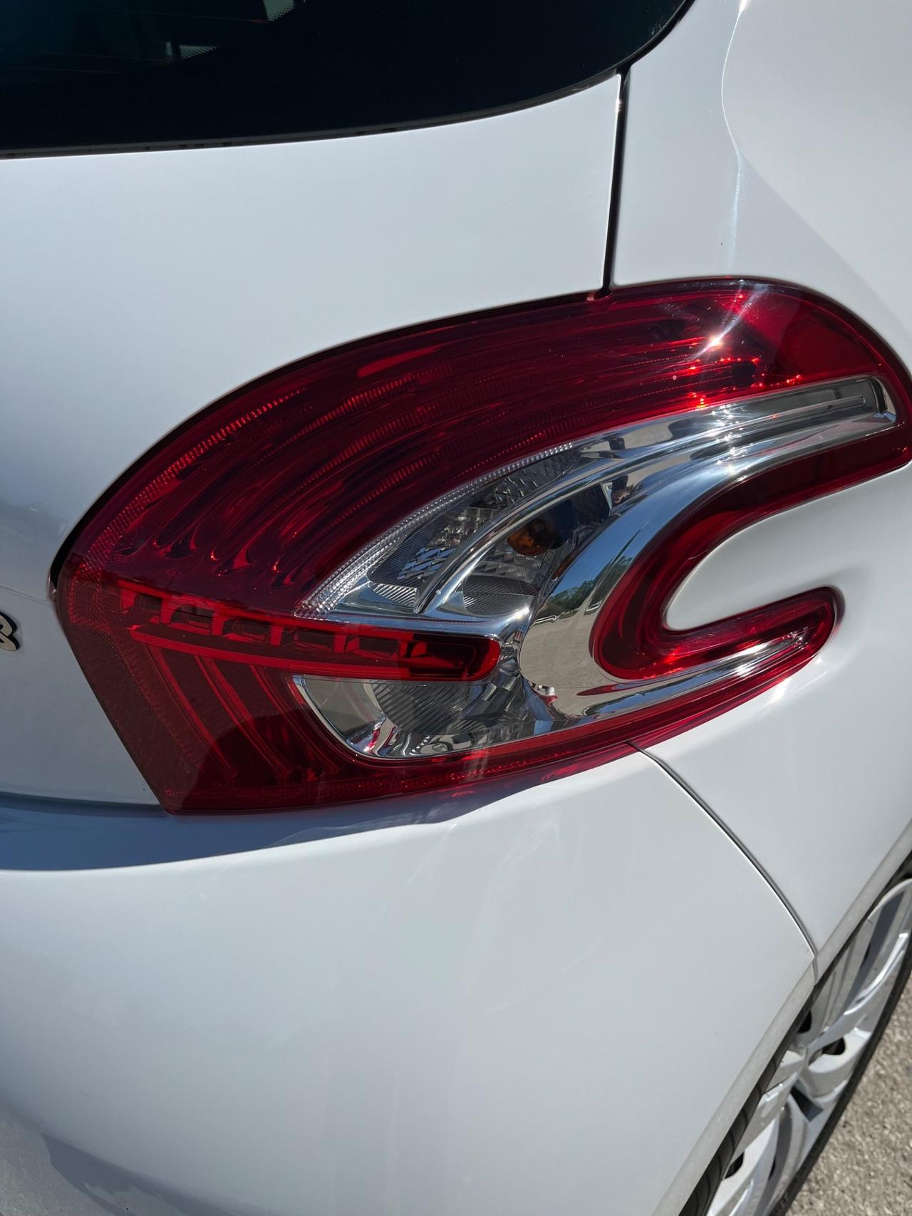 Peugeot 208 1.2 VTi 82 CV 5 porte Access