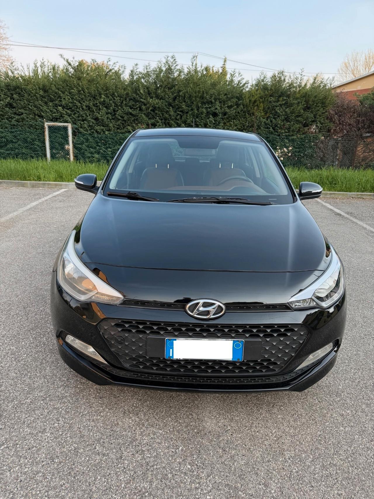 Hyundai i20 1.1 Crdi - NEOPATENTATI - 12 MESI DI GARANZIA -