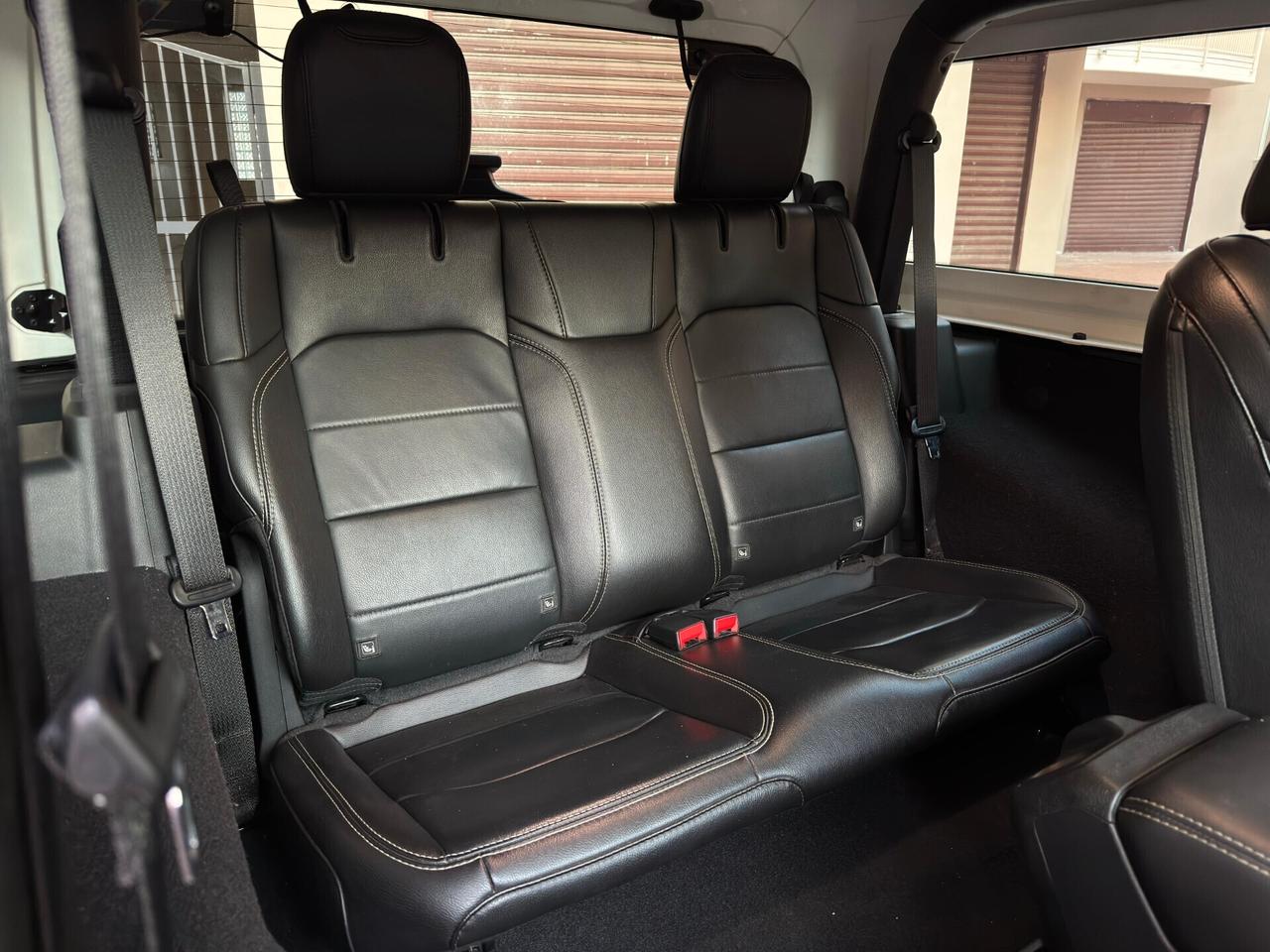 Jeep Wrangler 2.0 Turbo Sahara 272 cv