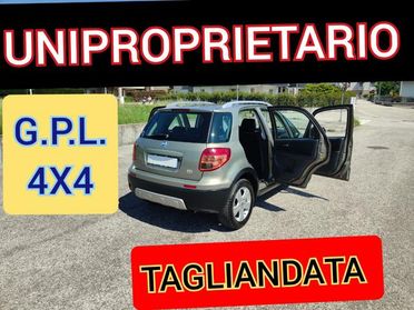 FIAT Sedici 1.6 BENZ./ G.P.L. 4x4 Emotion