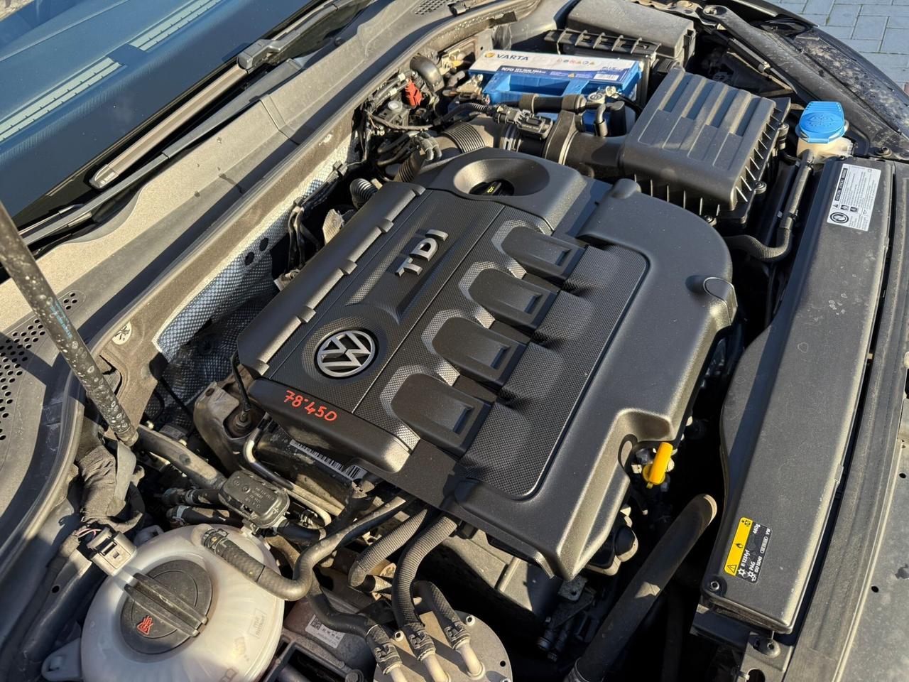 Volkswagen Golf 1.6 TDI 110 CV DSG R-LINE