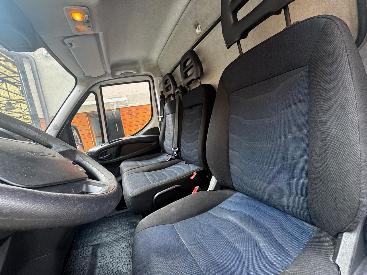 Iveco Daily , 2.3 diesel, 2028