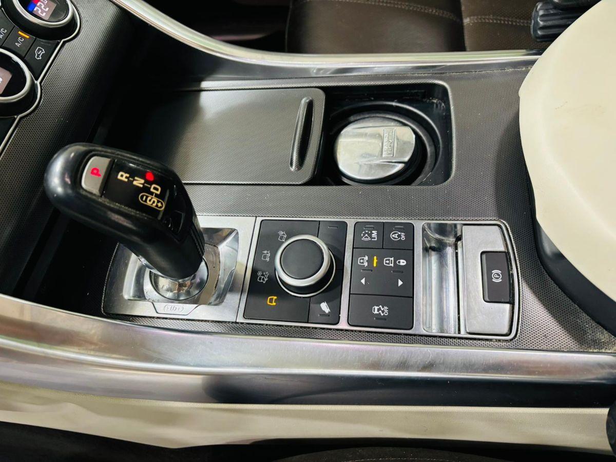 Land Rover Range Rover Sport 3.0 TDV6 HSE Dynamic Full