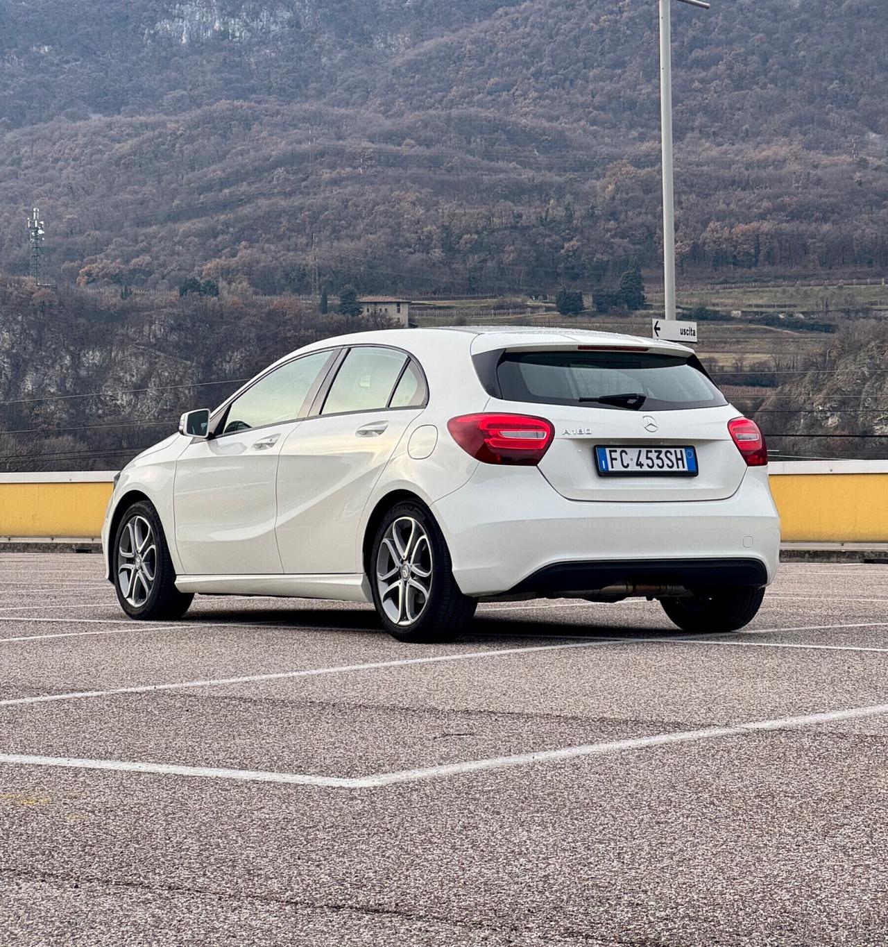 Mercedes-benz A 180 Premium SOLO 84.000km