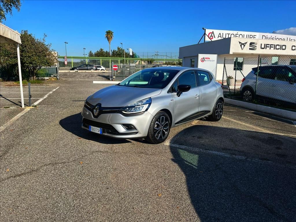 RENAULT Clio 0.9 tce Moschino Zen 75cv del 2019