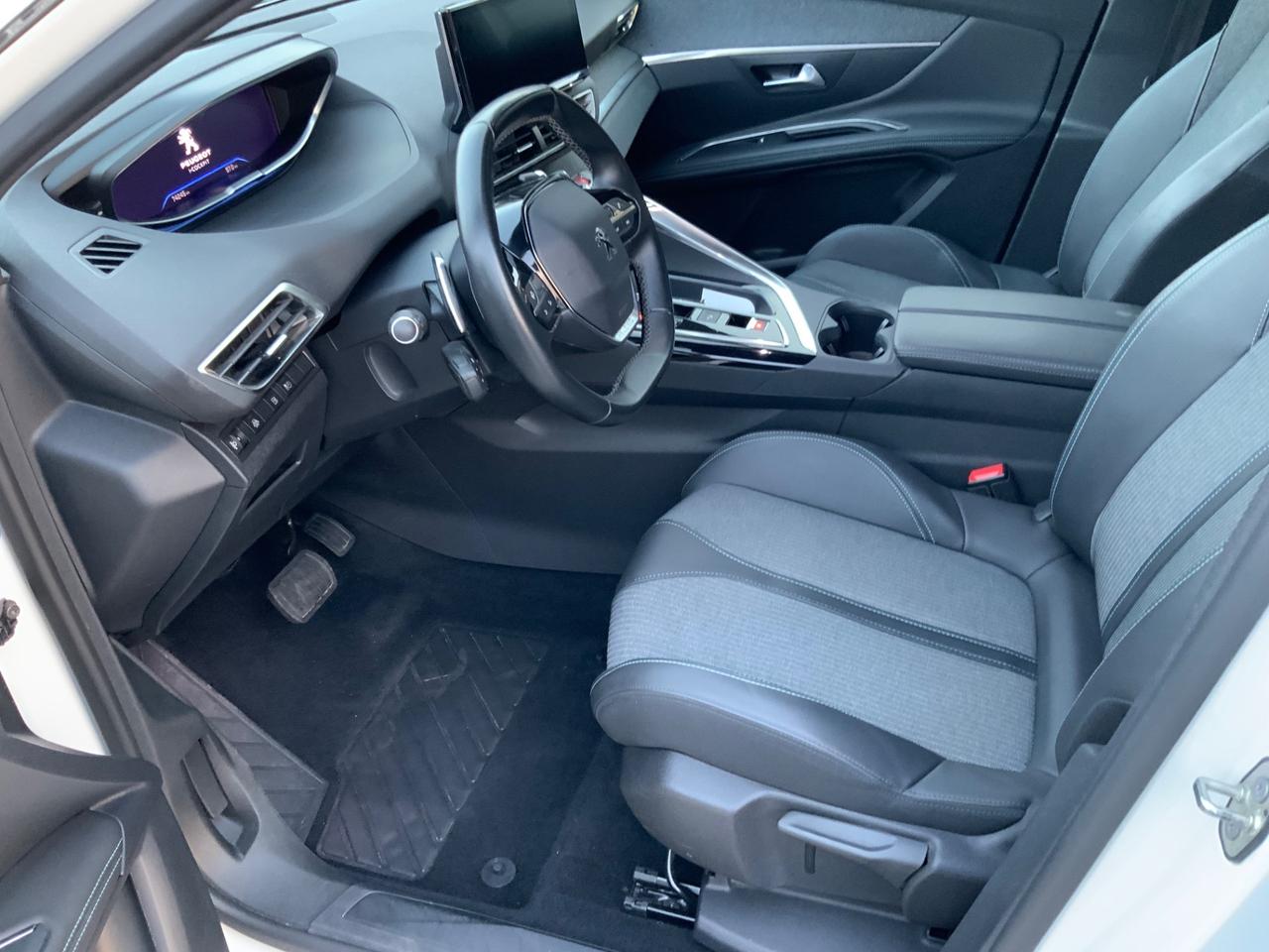 Peugeot 3008 Hybrid4 300 e-EAT8 Allure Pack