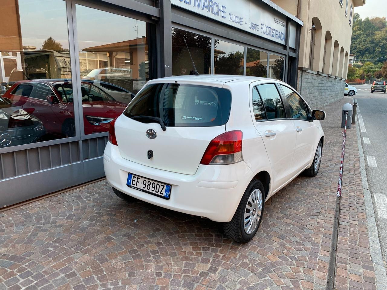 Toyota Yaris 1.0 5 Porte Sol