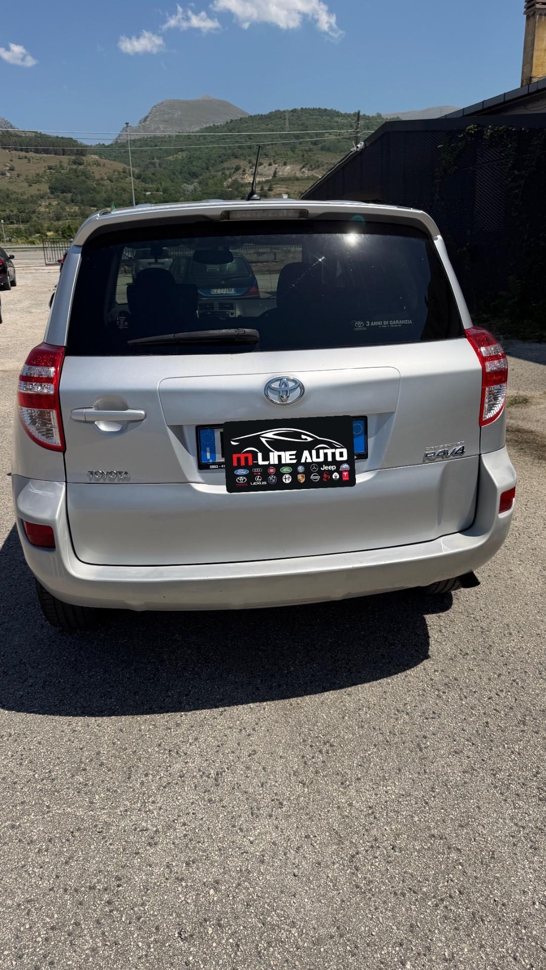 Toyota RAV 4 RAV4 2.2 D-4D 150 CV DPF Luxury