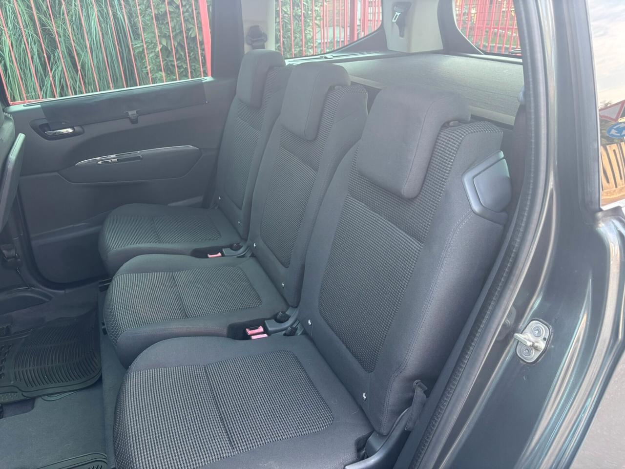 Peugeot 5008 1.6 HDi 112CV Allure