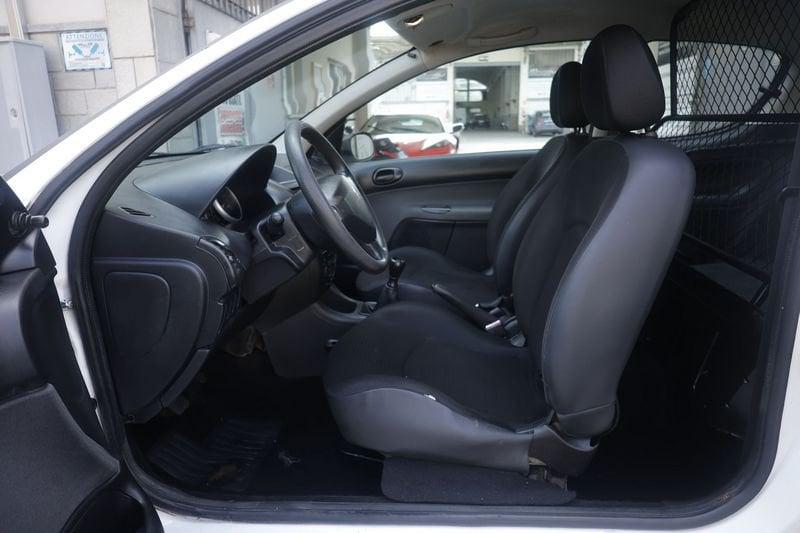 Peugeot 206 Plus Peugeot 206 Plus 3p 1.4 hdi 70CV VAN FAP Unicoproprietario